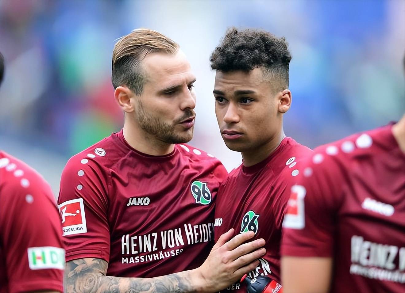 赛前多伦多猛龙调整名单以备欧超杯;内部沟通环节打磨;管理层满意;球队文化再被提及的简单介绍 赛前多伦多猛龙调整名单以备欧超杯;内部沟通环节打磨;管理层满意;球队文化再被提及的简单介绍