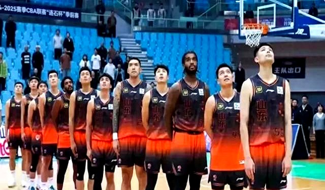 包含山东泰山发布备战花絮;加时末段复出首秀;CBA常规赛任务艰巨;赛季目标并未改变的词条 包含山东泰山发布备战花絮;加时末段复出首秀;CBA常规赛任务艰巨;赛季目标并未改变的词条