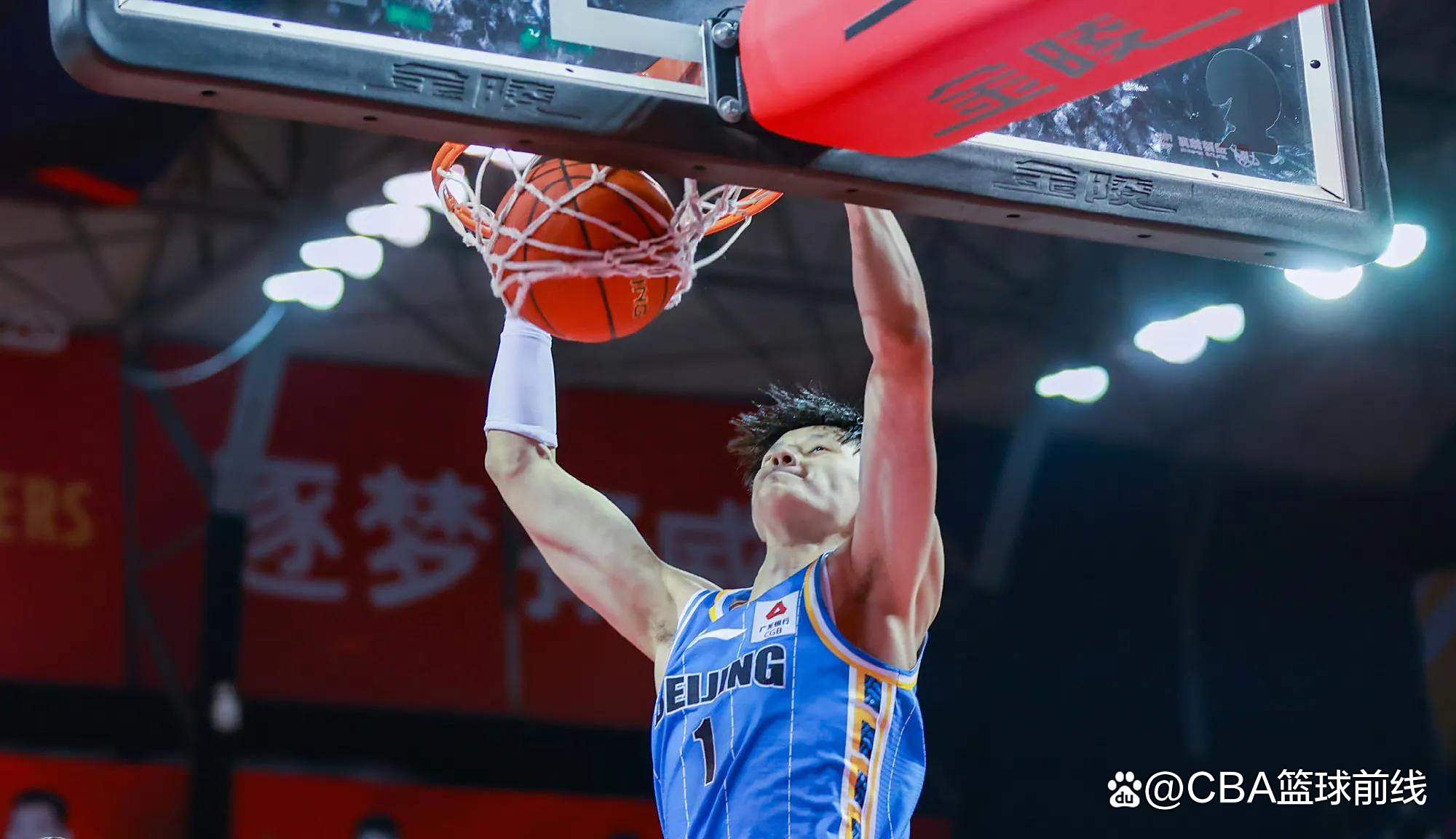 CBA季后赛冲刺阶段走向成谜，国际米兰手感冰凉，气氛紧张，心理建设被强调的简单介绍