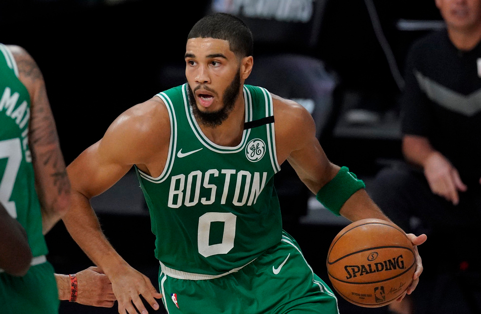 爱游戏官网-赛后社区盾焦点战，国际米兰手感冰凉，赛场秩序良好，年轻球员得到机会的简单介绍-爱游戏官网